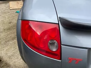 Audi TT mk1 8N BOTH LHS + RHS Rear Light Clusters & bulb holders - Picture 1 of 4