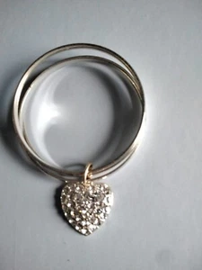 Preowned & In Excellent Condition A 3 Bangle Bracelet With Diamanté Heart Shaped - Picture 1 of 5