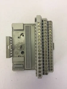 ALLEN BRADLEY 1794-TB3 FLEX I/O TERMINAL BLOCK SER A REV A02 5VDC 640mA  - Bild 1 von 7
