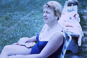 1969-Vintage 35mm Slide, Lady wearing Swimsuit, sitting on Beach Chair # 7013 - Picture 1 of 1
