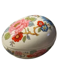 Caja de baratija de huevos de porcelana vintage Limoges Francia motivo floral con tapa rosa azul - Imagen 1 de 14