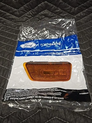 Lámpara marcadora lateral delantera derecha OEM FORD BRONCO SPORT 2021-2024 M1PZ-15A201-A USADA Foto 1 de 4