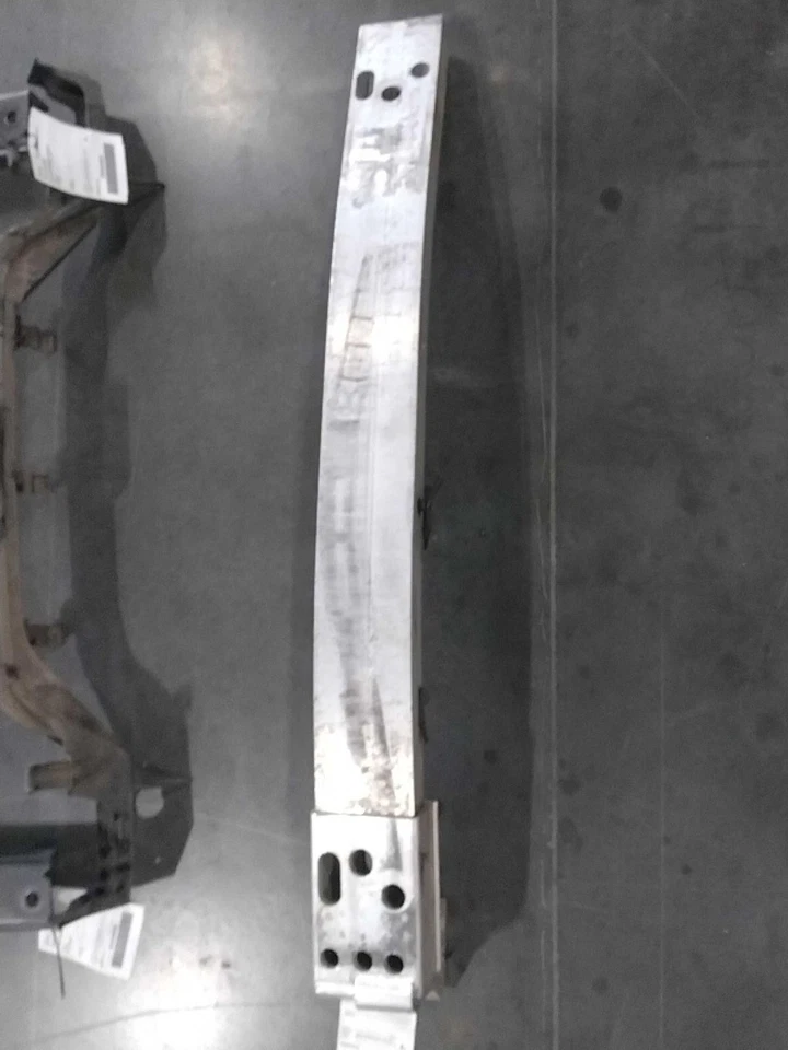 2016 Toyota Highlander White Bumper Impact Bar OEM 520210E040 145K Miles - Imagem 1 de 4