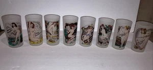 Lote de 8 vasos Highball Pinup Girl años 40 - Juego de bebidas esmeriladas Risque Barware - Imagen 1 de 8