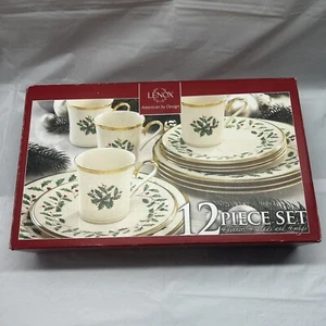 Lenox Holiday Dinnerware Christmas Holly Berries Gold Trim 12-Piece Set - Picture 1 of 4
