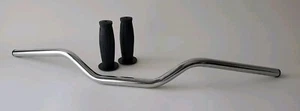 EURO HANDLEBAR NORTON BSA TRIUMPH BARS WITH GT STYLE GRIPS - Picture 1 of 6