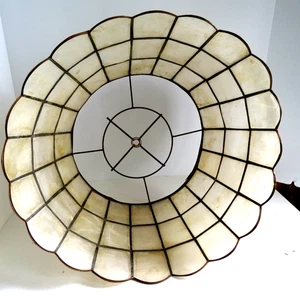 DE COLECCIÓN MCM CAPIZ SHELL Y LATÓN 16" X 9" PISO O LÁMPARA DE MESA PANTALLA FESTONEADA 2 VÍAS - Imagen 1 de 7