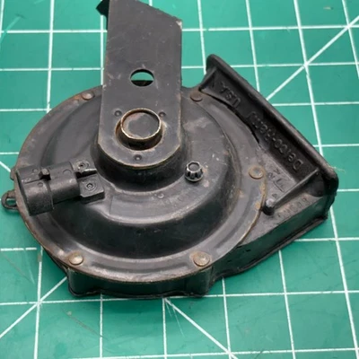 84-96 CHEVROLET CORVETTE C4 LEFT DRIVE SIDE HORN SIGNAL OEM - Image 1 of 4