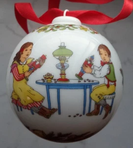 Hutschenreuther Weihnachtskugel 2003 Nußknacker Porcelain Christmas Ball OVP - Bild 1 von 4