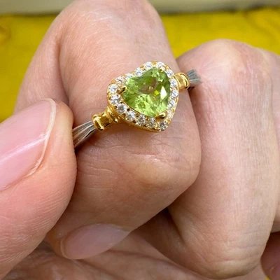 925 Sterling Silver Ring Heart 5mm Natural Peridot Gemstone Zircon Engagement - Image 1 of 4
