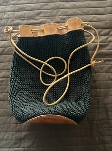 Talbots schwarz Häkel & Leder Bucket Bag braun Kordelzug Verschluss 11" Handtasche - Bild 1 von 16