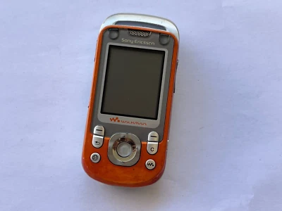 Sony Ericsson W550i Parts - Image 1 of 4