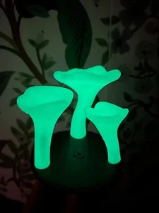 Glow-in-the-dark Mushrooms on stakes, Garden decor, Set of 3 - Picture 1 of 9