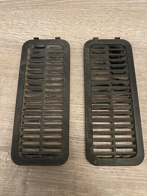 1986-93 Dodge Ram D150 Plastic Door Vent  Pair Ramcharger - Image 1 of 4