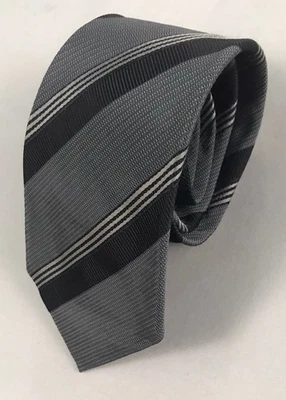 Gravata John Varvatos feita na Itália 100% seda listrada feita à mão 7 sete dobras cinza - Imagem 1 de 4