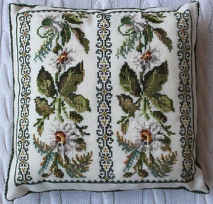 Vintage Handmade Cross Stitch Cottagecore MCM Green Floral Throw Pillow 16" - Picture 1 of 5