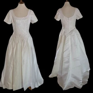 1980's Pale Ivory Short Sleeve Beaded and Embroided Short Train Weddng Dress - Picture 1 of 11