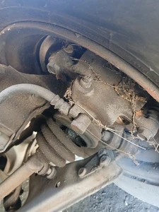 82 83 84 85 86 NISSAN PULSAR L. PINZA CUPÉ DELANTERO - Imagen 1 de 3