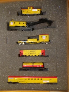 N-Scale custom UNION PACIFIC YW/RED   ( UP )  work set - Picture 1 of 9