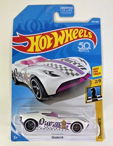 Coche de metal fundido coleccionable Hot Wheels VELOCITA Checkmate QUEEN BLANCO PÚRPURA - Imagen 1 de 7
