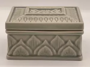 Lotus Flower Ceramic Celadon Green Jewelry/Trinket Box, Dennis East 2000 - Picture 1 of 7