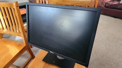 HP DESKTOP AMD 2.70GHz 3.00GB RAM320GB HD DVD/CD/RW WINDOWS 10 PRO - Image 1 of 4