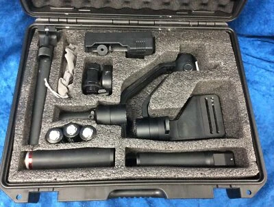 Cardán de mano de 3 ejes MOZA Air para cámara réflex digital con estuche -limpio- Foto 1 de 3