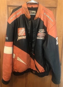 Chaqueta de Cuero Auténtica Rara Firmada “Smoke” Tony Stewart # 20 Home Depot Racing - Imagen 1 de 18