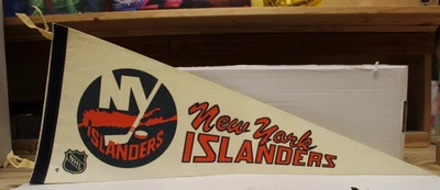 VINTAGE NHL NEW YORK ISLANDERS Pennant - Image 1 of 2