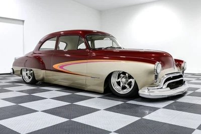 Oldsmobile Eighty-Eight 1951  Foto 1 de 4