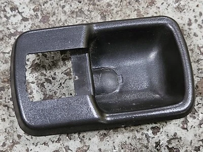 AUDI 80 B2 COUPE UR QUATTRO DOOR HANDLE SURROUND TRIM BROWN 443837235A GOLF MK1 - Image 1 of 3