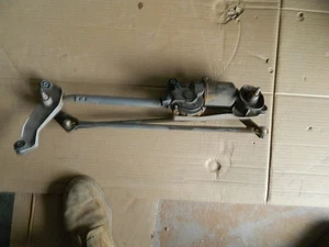 TOYOTA SIENNA WIPER MOTOR ASSEMBLY - Picture 1 of 2