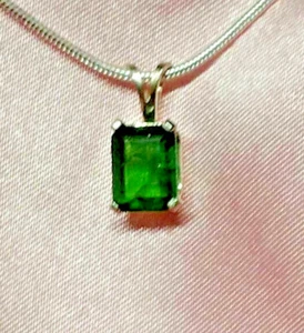 8mm X 6mm CHROME DIOPSIDE EMERALD SHAPE STERLING SILVER PENDANT OVER 1CT - Picture 1 of 3