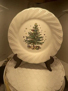 JUEGO DE 8 PIEZAS PLATOS DE CENA DE PORCELANA HAPPY HOLIDAYS NIKKO JAPÓN. - Imagen 1 de 7
