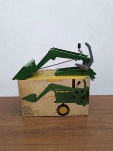 1/16 Ertl Farm Toy John Deere Front End Loader in Ice Cream Box - Picture 1 of 6