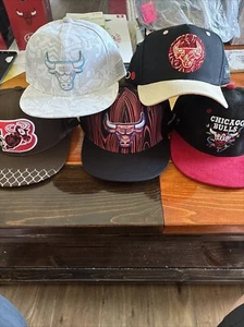 New Lot Of 5 Chicago Bulls SGA Giveaway Artist Series Snapback Hat Limited - Picture 1 of 13