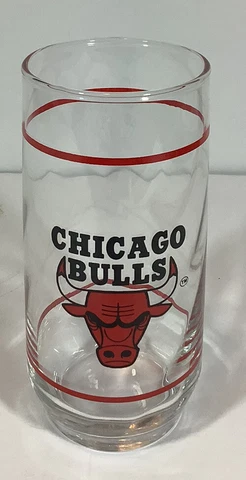 Vintage CHICAGO BULLS Jordan Era NBA Sports Memorabilia 6” Tall Tumbler Glass Cover