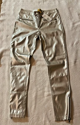 NUEVO CON ETIQUETAS H&M Mujer Pantalones Plateados Metálicos Imitación Cuero Talla 10 Cremalleras Elastizadas Cónicas Foto 1 de 4
