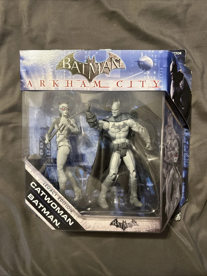 Arkham City Legacy Edition Batman y Catwoman figuras conjunto blanco/negro Foto 1 de 4