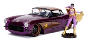 JADA 30457 1/24 1957 CHEVROLET CORVETTE MIT BATGIRL FIGUR DC BOMBENSCHALEN - Bild 1 von 4