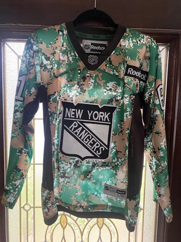 New York Rangers Reebok Military Camo NHL Jersey Size S/M Youth Rick Nash #61 Cover