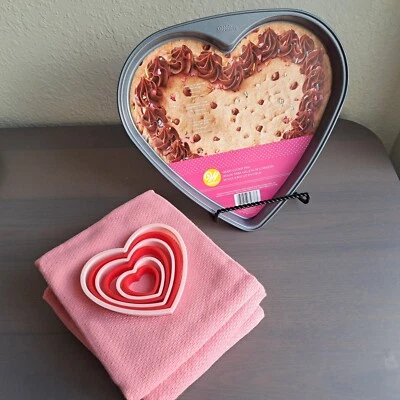 Valentine's Baking Lot: Wilton Heart Cookie Pan, Williams Sonoma Twls, Cutters - Image 1 of 4