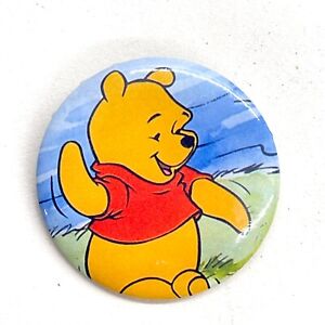 Disney Winnie the Pooh Cartoon Collectible Pin Badge : V9