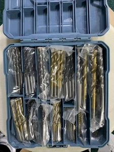 Juego de brocas HSS de alta especificación para brocas de plástico de metal madera 130 piezas **ESTUCHE ROTO** - Imagen 1 de 6