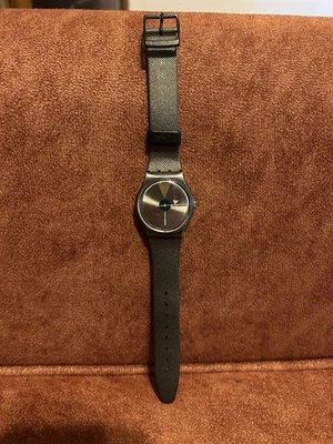 Винтажные мужские часы Swatch Glowing Arrow GX109 1988 34 мм рабочий оригинальный ремешок - Изображение 1 из 4