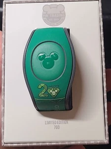 2020 Disney Celebrate 20 Jahre Pin Trading 20th Anniversary MagicBand LESEN - Bild 1 von 13