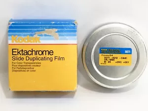 100 FT ROLL 35MM KODAK EKTACHROME SLIDE FILM SEALED CANISTER IN BOX EXPIRED 8/95 - Picture 1 of 3