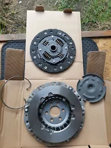 2 Piece Clutch Kit Fits Seat Leon/Ibiza, Skoda Octavia, VW Golf 1.9SDI Engines - Picture 1 of 4