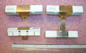 QTY (5) 20 Ohm 25W 5% INSULATED WIREWOUND RESISTORS W/ BRACKET SQHG25W200J RGA - Picture 1 of 5