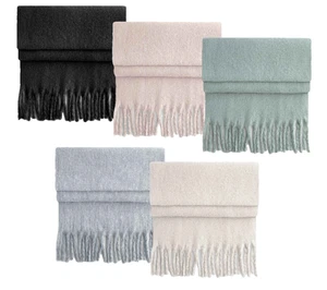 Beechfield Recycled Plyester Fluffy Soft Chunky Scarf with Tassel Trim - Picture 1 of 8